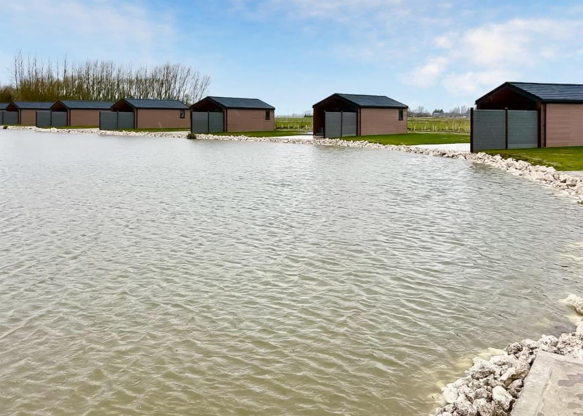 Lakeside Fishing Retreats Old Leake Buitenkant foto